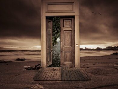 ΚΑΤΩ ΑΠΟ ΤΟ ΤΟΞΟ ΤΟ ΟΥΡΑΝΙΟ