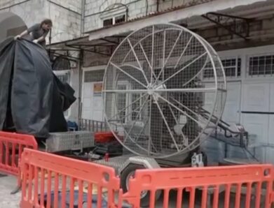 Η ΥΔΡΑ ΣΤΟΥΣ ΡΥΘΜΟΥΣ ΤΟΥ ΜΠΡΑΝΤ ΠΙΤ