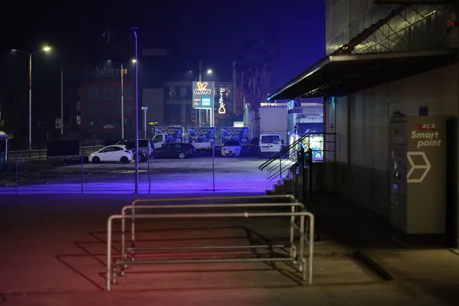 ΈΚΘΕΣΗ ΦΩΤΟΓΡΑΦΙΑΣ: ΟΔΟΙΠΟΡΙΚΟ ΣΤΗ ΝΥΧΤΕΡΙΝΗ ΑΘΗΝΑ